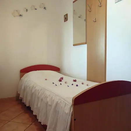 By The Sea Tri Zala, Korcula - 4432 *