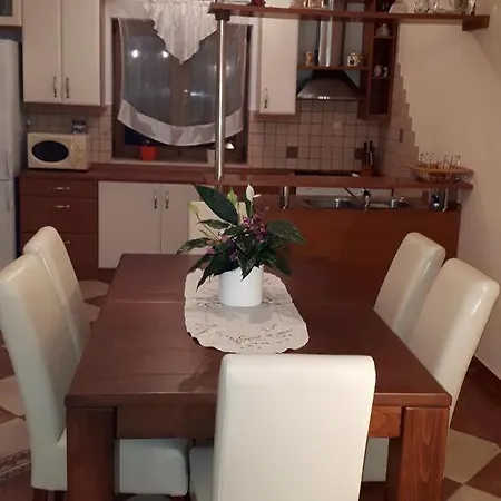 Apartment By The Sea Tri Zala, Korcula - 4432 *