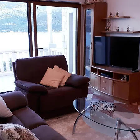 By The Sea Tri Zala, Korcula - 4432 アパート *